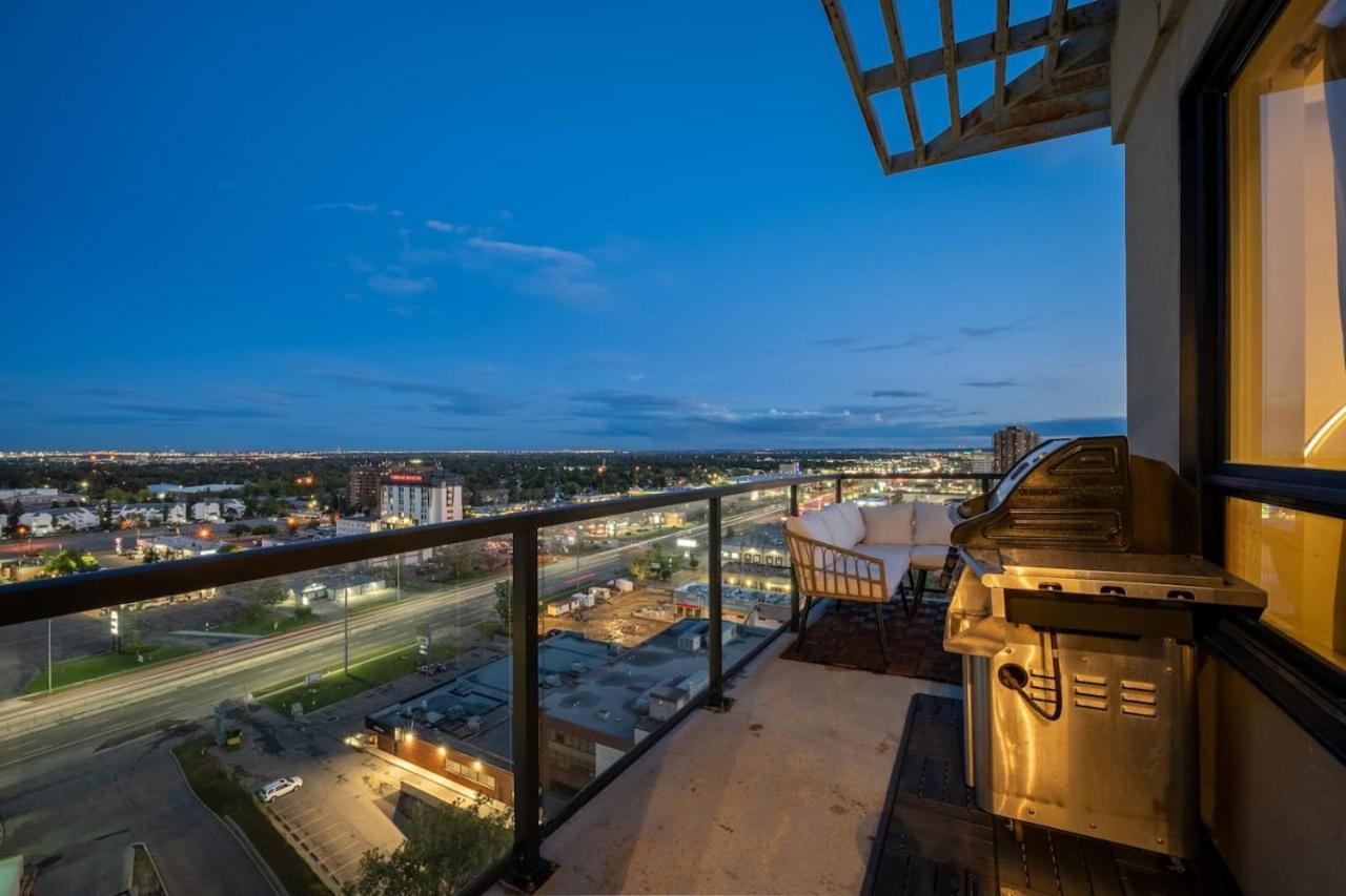 Upscale Penthouse Stay With Mountain & City Views, Free Parking, Bbq Grill, Office Space & More YYC Kültér fotó